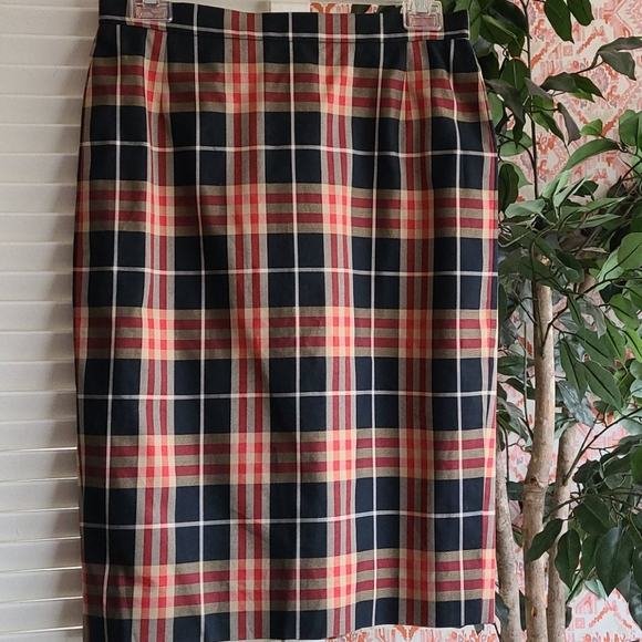 Vintage Burberry plaid skirt